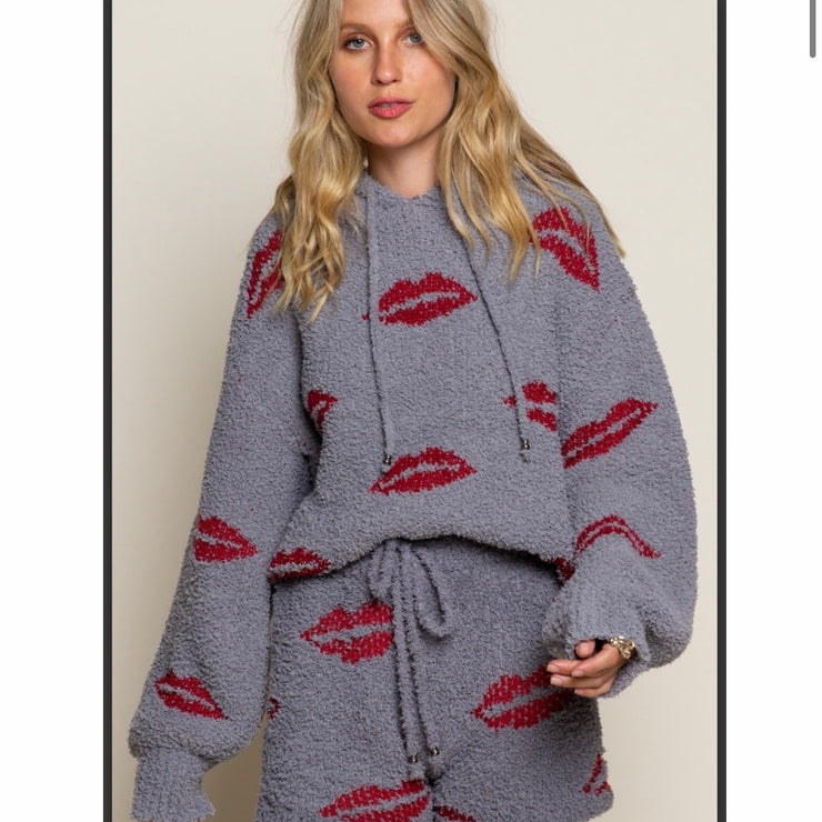Berber Cozy Lips Hooded Pullover