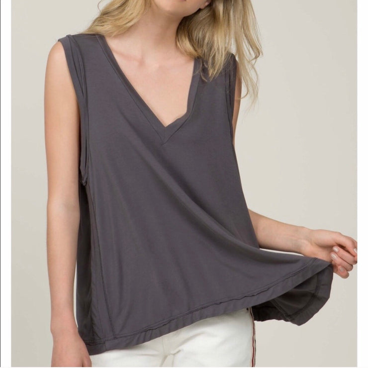 Deep V Tank Charcoal